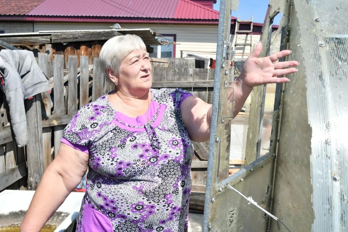 Последствия: как град уничтожил урожай на сотнях огородов в Хакасии