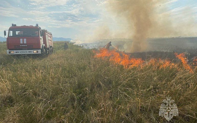 Степной пожар в Аскизском районе помогали тушить добровольцы