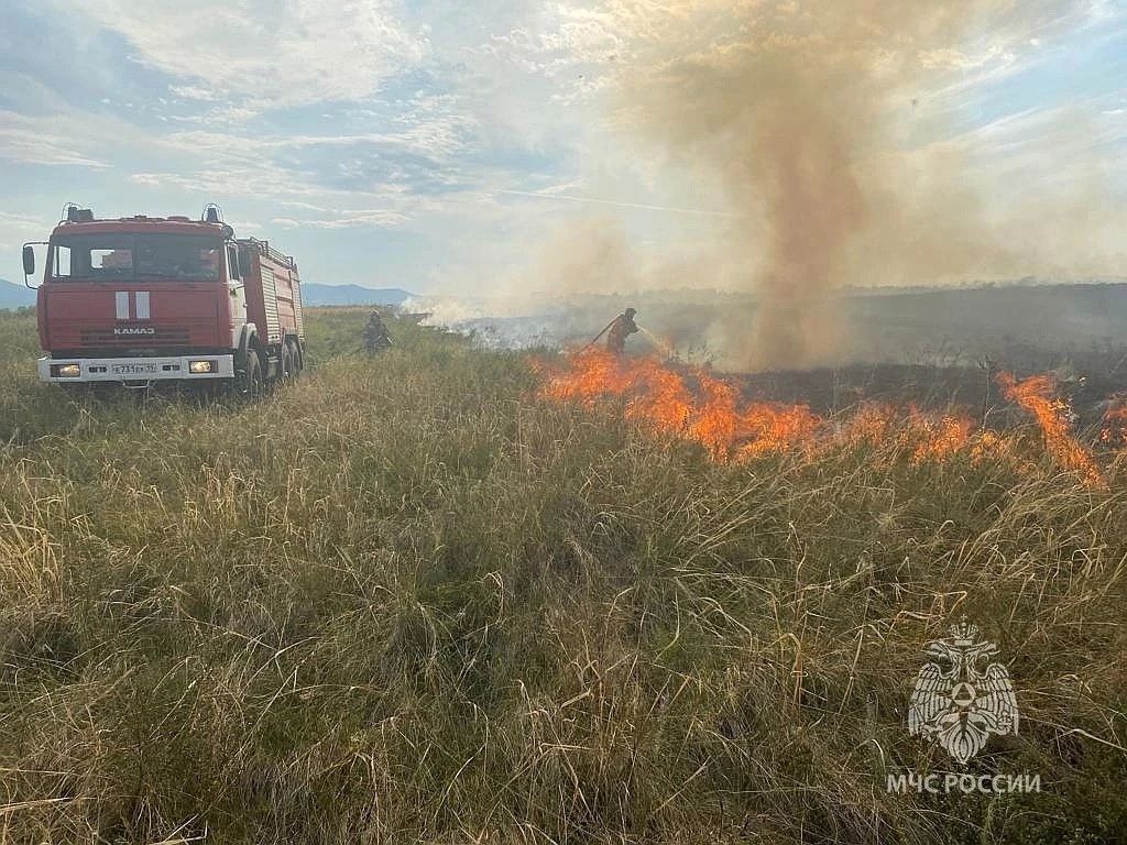 Степной пожар помогли потушить добровольцы в Аскизском районе