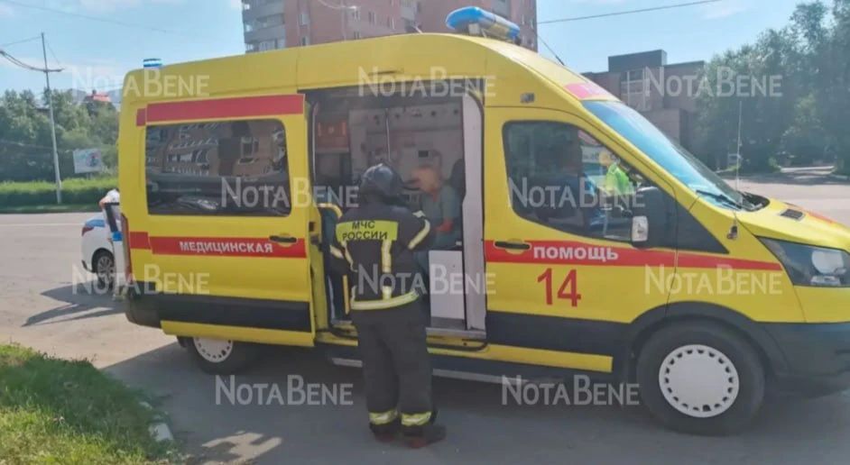Две Тойоты столкнулись на Кирова в Абакане Две Тойоты столкнулись на Кирова в Абакане