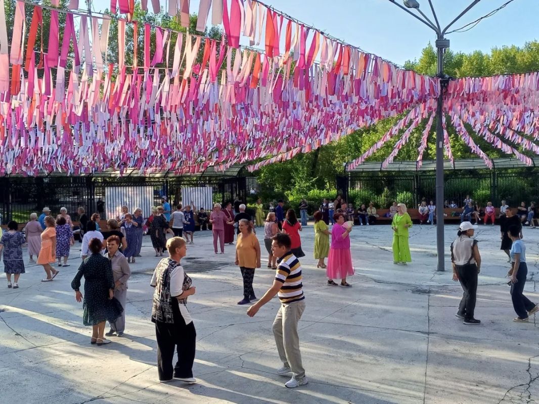 Потанцевать под оркестр вновь можно в абаканском «Орлёнке»