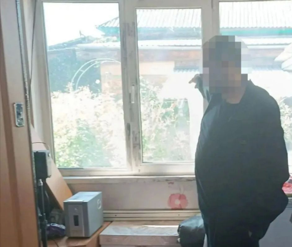 Ювелирку и коллекцию алкоголя вынес из частного дома черногорец Ювелирку и коллекцию алкоголя вынес из частного дома черногорец