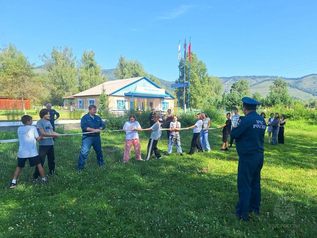 В детских лагерях Таштыпского района пожарные провели День безопасности В детских лагерях Таштыпского района пожарные провели День безопасности