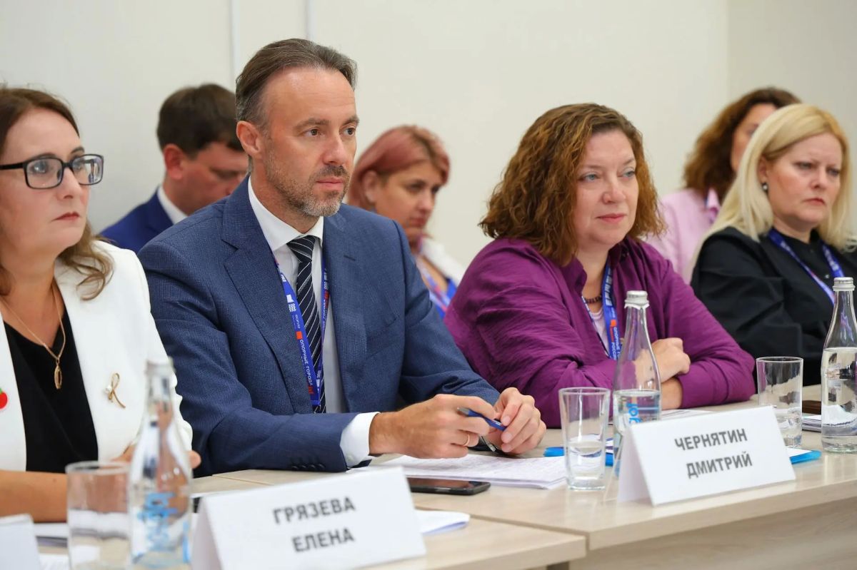 В Минусинске Красноярского края 14 и 15 августа на третьем форуме «Опорные города России» более 500 представителей федеральных, региональных и муниципальных властей, федерального экспертного и научного сообщества... В Минусинске Красноярского края 14 и 15 августа на третьем форуме «Опорные города России» более 500 представителей федеральных, региональных и муниципальных властей, федерального экспертного и научного сообщества...