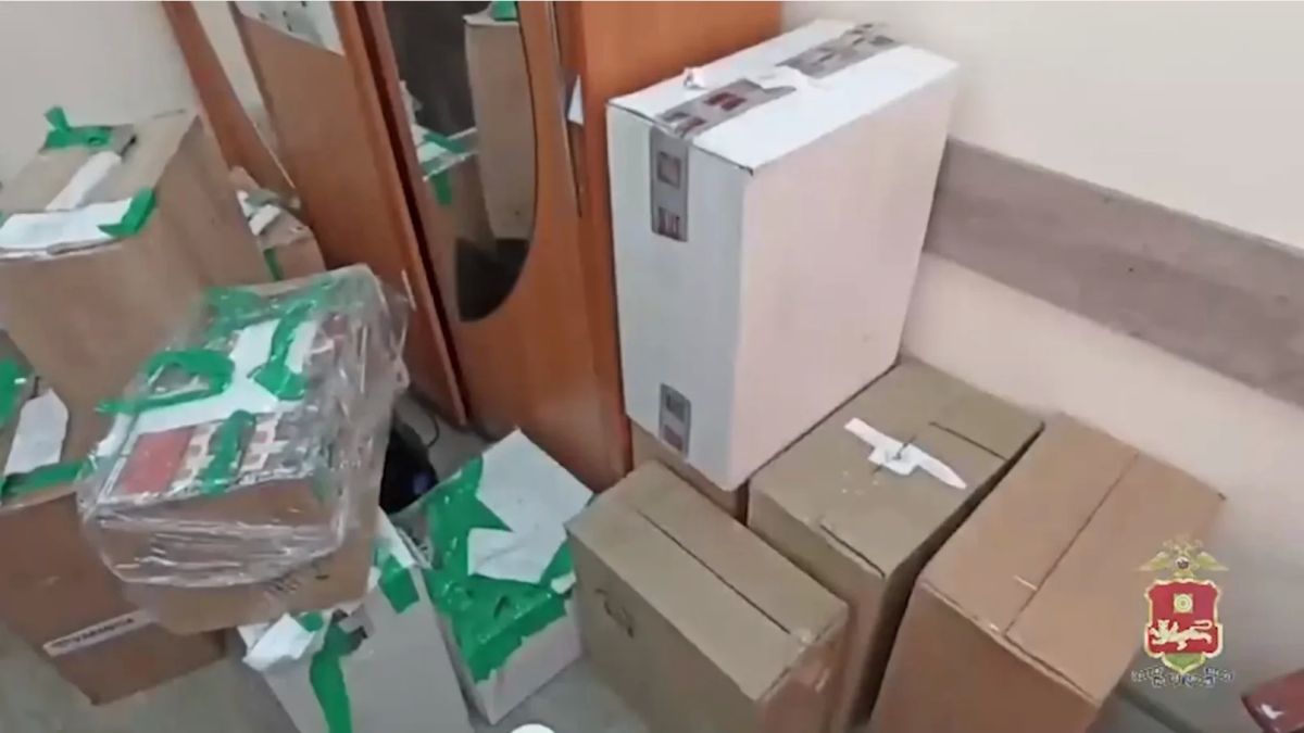 До 3 лет колонии грозит абаканке, торговавшей контрафактными сигаретами До 3 лет колонии грозит абаканке, торговавшей контрафактными сигаретами