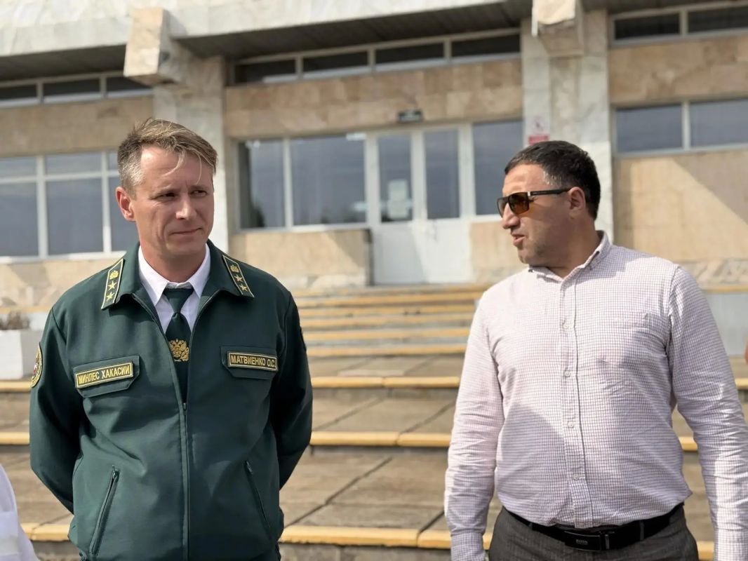 Герои Хакасии и небо: участники кадрового проекта изучили авиамониторинг лесов Герои Хакасии и небо: участники кадрового проекта изучили авиамониторинг лесов