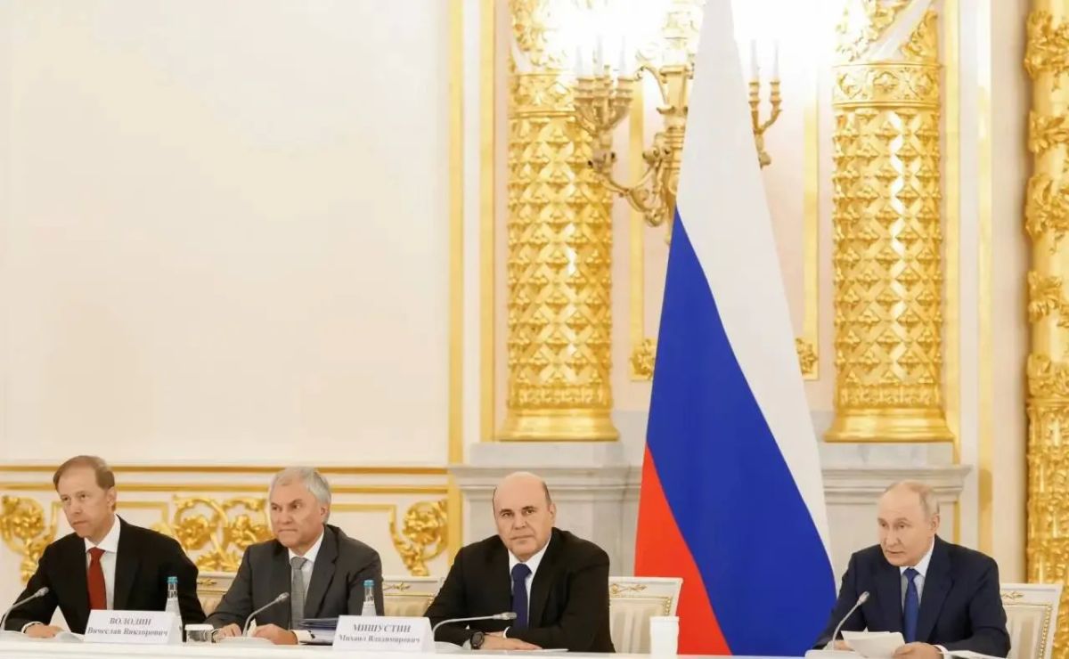 Региональные финансы — в центре внимания федеральной власти Региональные финансы — в центре внимания федеральной власти