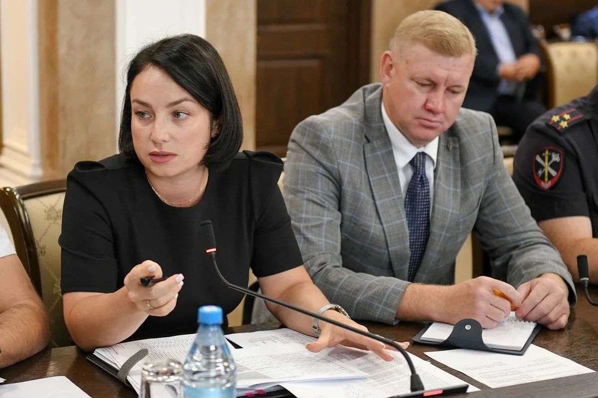 Топливный рынок Хакасии: запасы АИ-92 на 20 дней, дизеля — на 42 Топливный рынок Хакасии: запасы АИ-92 на 20 дней, дизеля — на 42