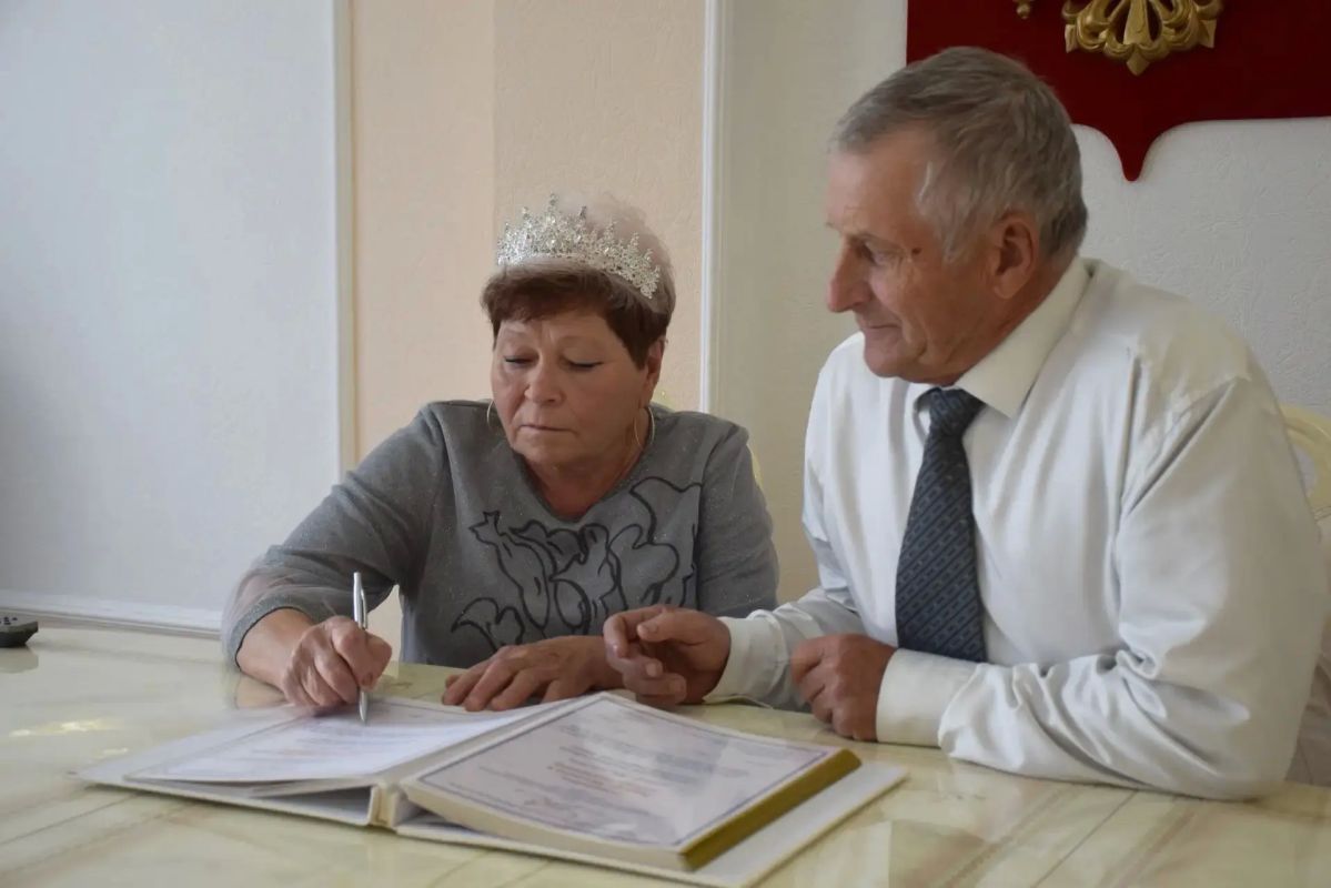 В Таштыпском районе чествовали юбиляров семейной жизни - супругов Кухлевских В Таштыпском районе чествовали юбиляров семейной жизни - супругов Кухлевских