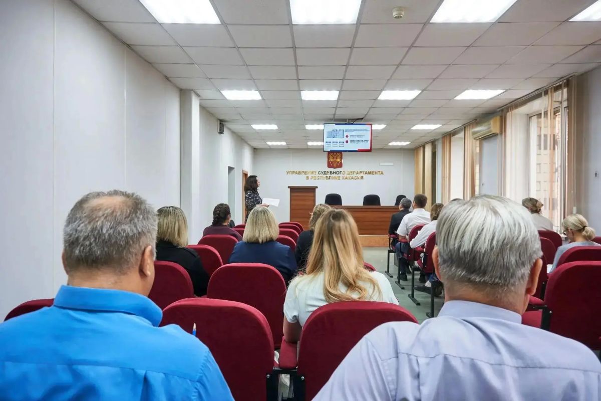 В этом году Вы можете встретить членов избирательных комиссий, участвующих в проекте «ИнформУИК», не только у себя дома или на улице в специальных мобильных информационных центрах! В этом году Вы можете встретить членов избирательных комиссий, участвующих в проекте «ИнформУИК», не только у себя дома или на улице в специальных мобильных информационных центрах!