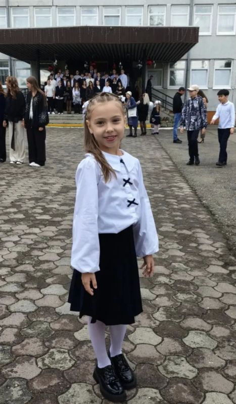Сегодня особенный праздник в нашей стране Сегодня особенный праздник в нашей стране