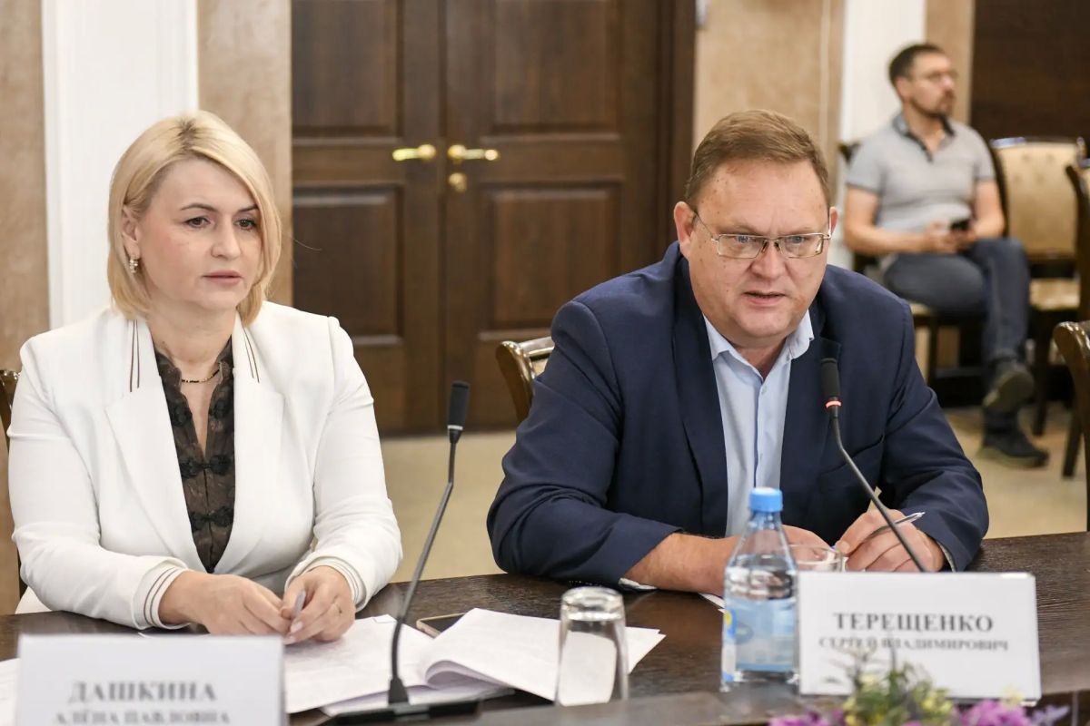 Валентин Коновалов: Подготовку объектов ЖКХ и жилого фонда республики рассмотрели на совещании с главами муниципалитетов Валентин Коновалов: Подготовку объектов ЖКХ и жилого фонда республики рассмотрели на совещании с главами муниципалитетов