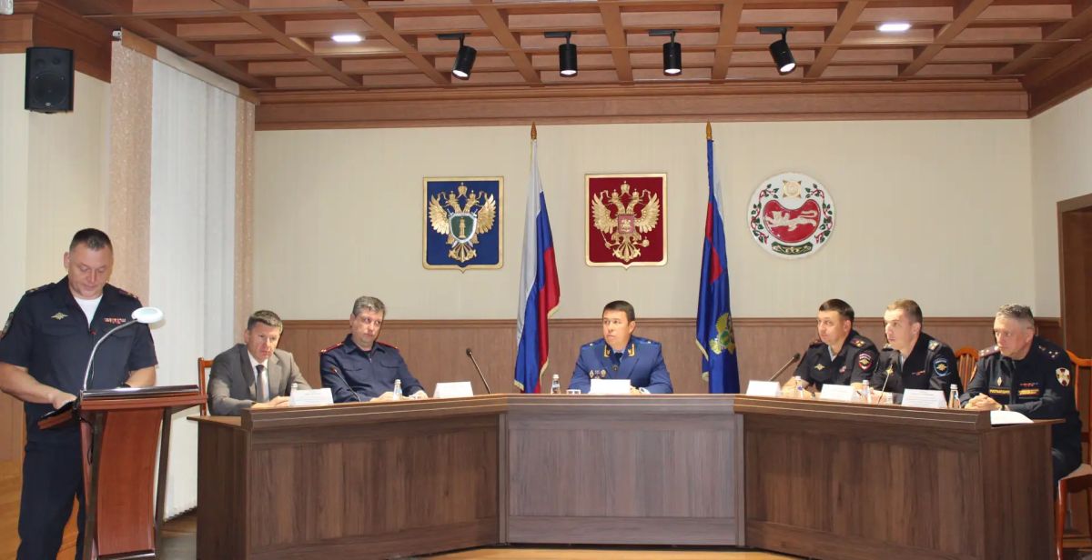В прокуратуре Республики Хакасия под председательством первого заместителя прокурора республики Антона Ана проведено межведомственное совещание руководителей правоохранительных органов Республики Хакасия В прокуратуре Республики Хакасия под председательством первого заместителя прокурора республики Антона Ана проведено межведомственное совещание руководителей правоохранительных органов Республики Хакасия