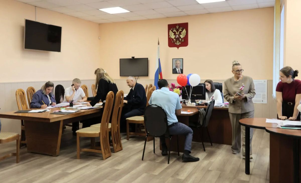 По данным Территориальной избирательной комиссии города Абакана, сегодня, 18 сентября в 08:00 в Абакане для проведения голосования на выборах депутатов Государственной Думы Федерального Собрания Российской Федерации девятого... По данным Территориальной избирательной комиссии города Абакана, сегодня, 18 сентября в 08:00 в Абакане для проведения голосования на выборах депутатов Государственной Думы Федерального Собрания Российской Федерации девятого...