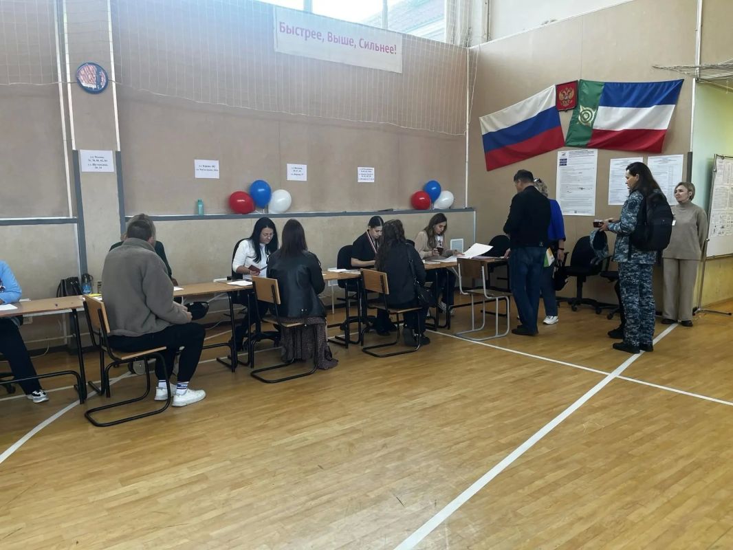 Первые избиратели в Хакасии не заставили себя ждать Первые избиратели в Хакасии не заставили себя ждать