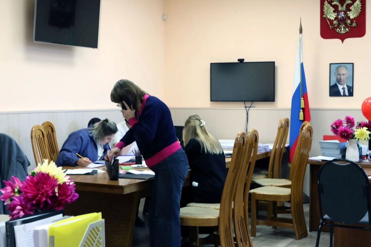 По данным Территориальной избирательной комиссии города Абакана, сегодня, 18 сентября в 08:00 в Абакане для проведения голосования на выборах депутатов Государственной Думы Федерального Собрания Российской Федерации девятого... По данным Территориальной избирательной комиссии города Абакана, сегодня, 18 сентября в 08:00 в Абакане для проведения голосования на выборах депутатов Государственной Думы Федерального Собрания Российской Федерации девятого...
