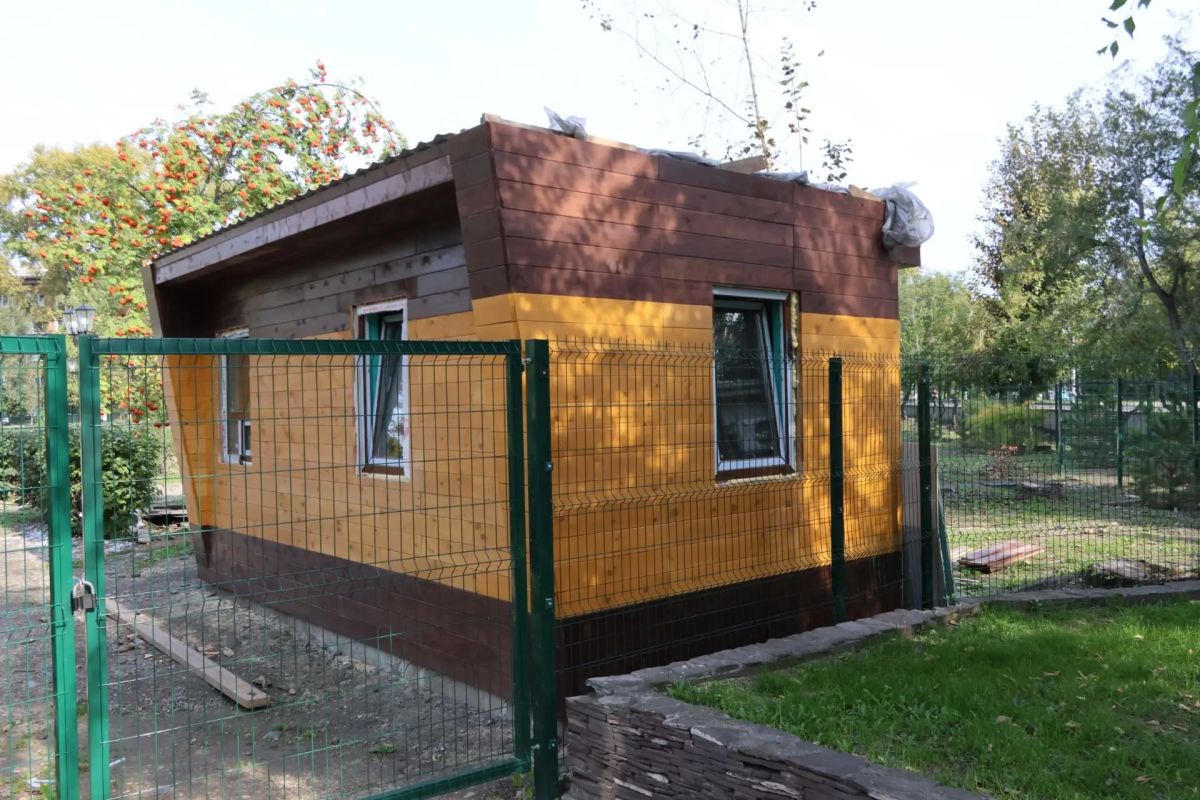 Карусели для малышей доставили в Черногорский парк Карусели для малышей доставили в Черногорский парк