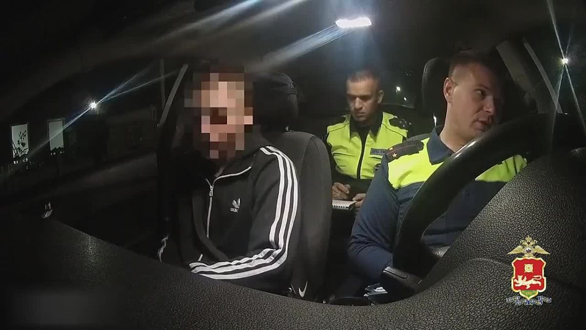 В Хакасии автоинспекторы остановили опасного юного байкера