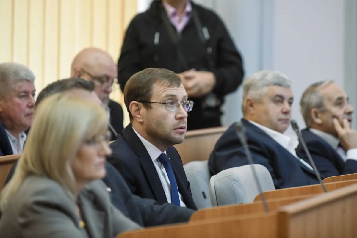 Валентин Коновалов: Принял участие в 35-й сессии Верховного Совета Хакасии Валентин Коновалов: Принял участие в 35-й сессии Верховного Совета Хакасии
