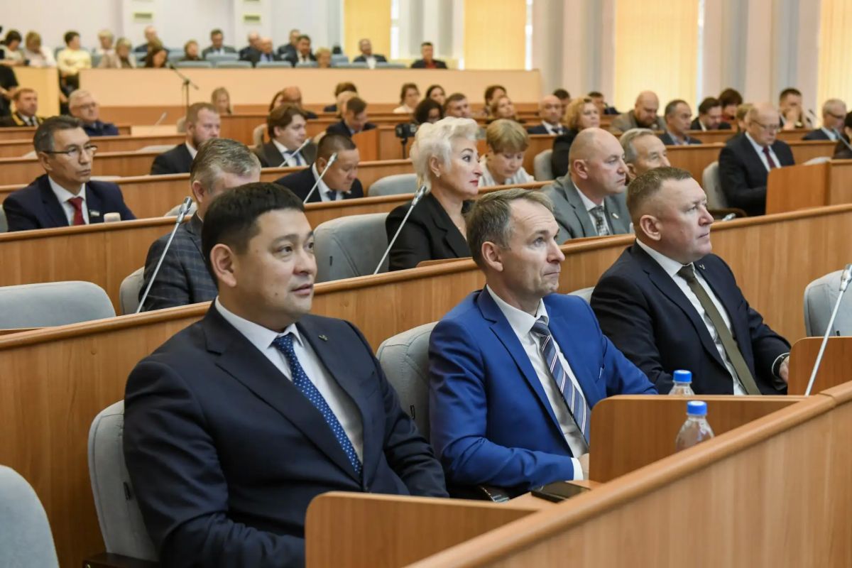 Валентин Коновалов: Принял участие в 35-й сессии Верховного Совета Хакасии Валентин Коновалов: Принял участие в 35-й сессии Верховного Совета Хакасии