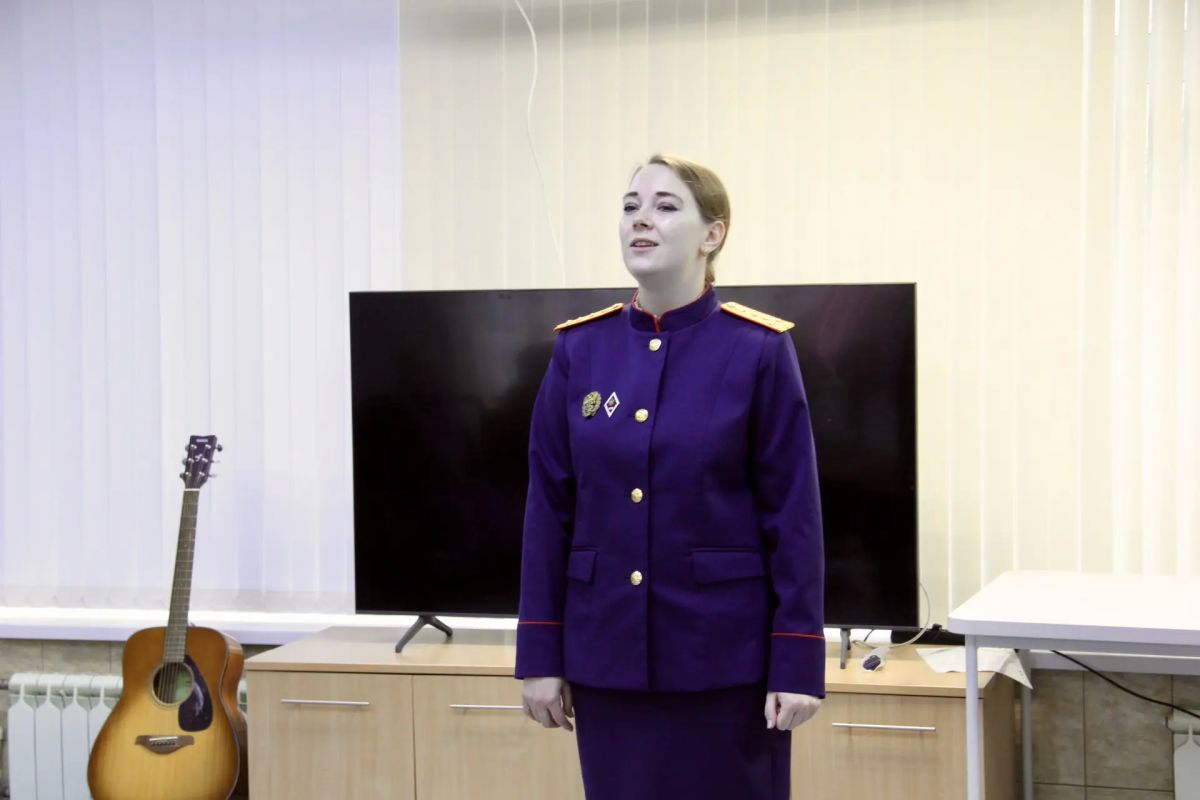 В Красноярске офицеры СК России поздравили старшее поколение с Международным днём пожилого человека В Красноярске офицеры СК России поздравили старшее поколение с Международным днём пожилого человека