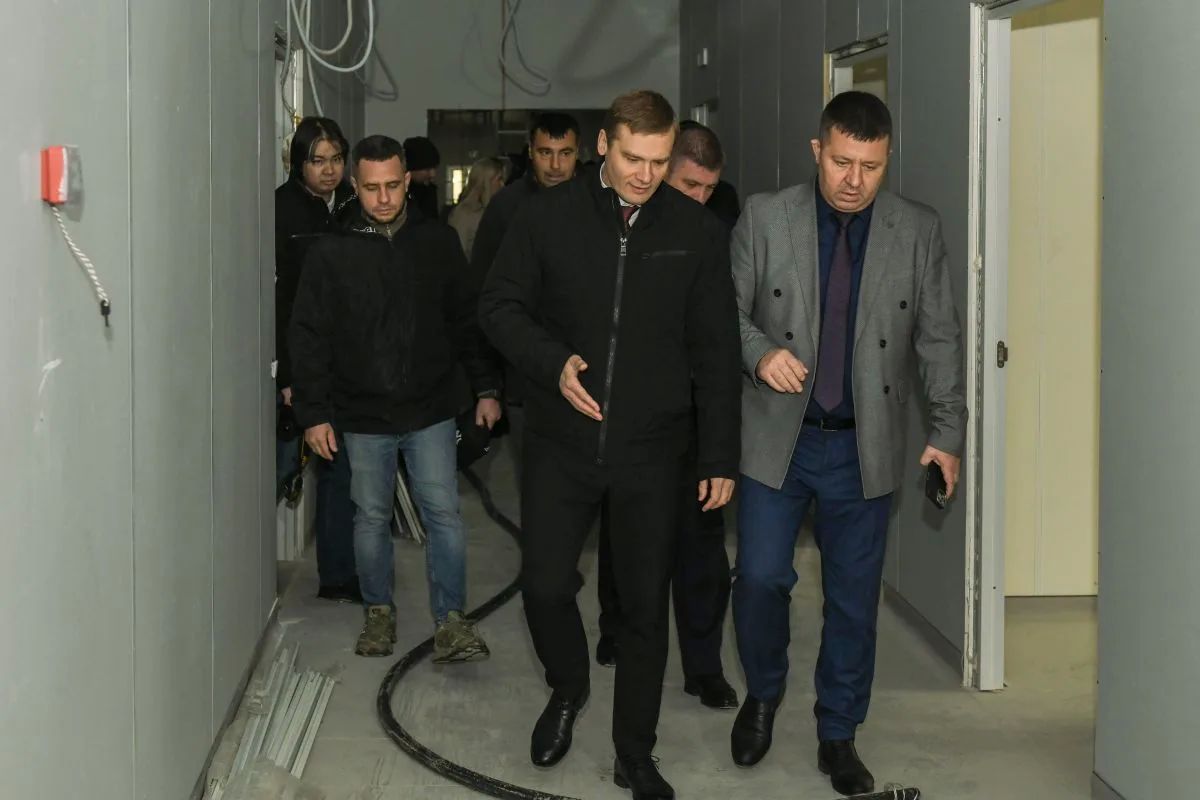 Ход строительства стационара в Боградском районе проверил глава Хакасии Ход строительства стационара в Боградском районе проверил глава Хакасии