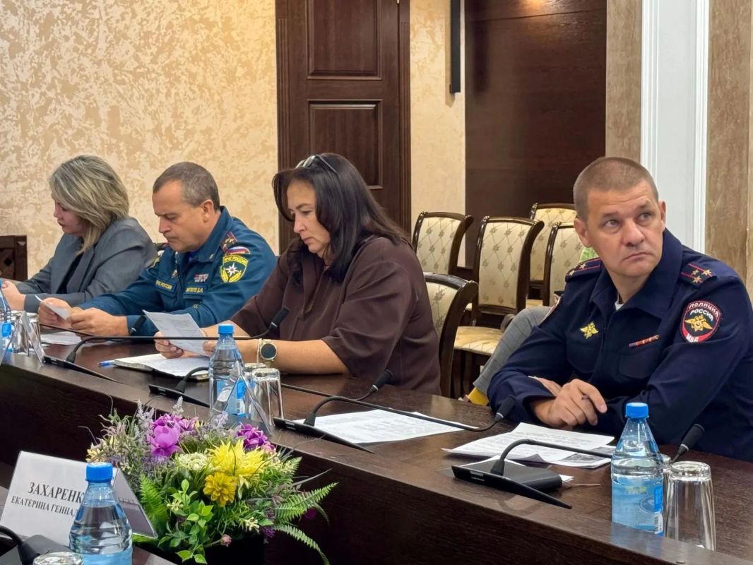 Земля под контролем: в Хакасии обсудили, как наводят порядок с неиспользуемыми участками Земля под контролем: в Хакасии обсудили, как наводят порядок с неиспользуемыми участками