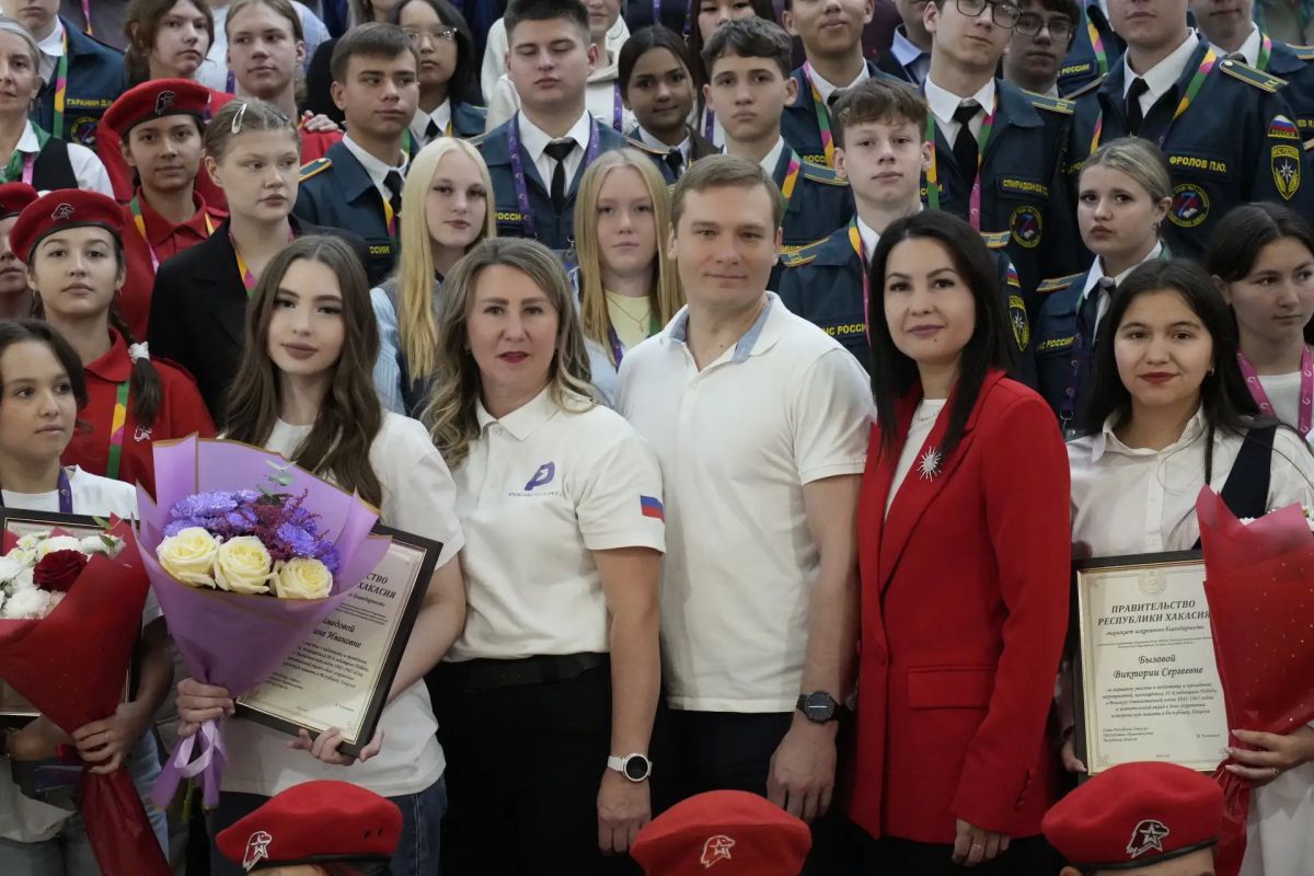 Валентин Коновалов: Открыл региональный патриотический форум Валентин Коновалов: Открыл региональный патриотический форум