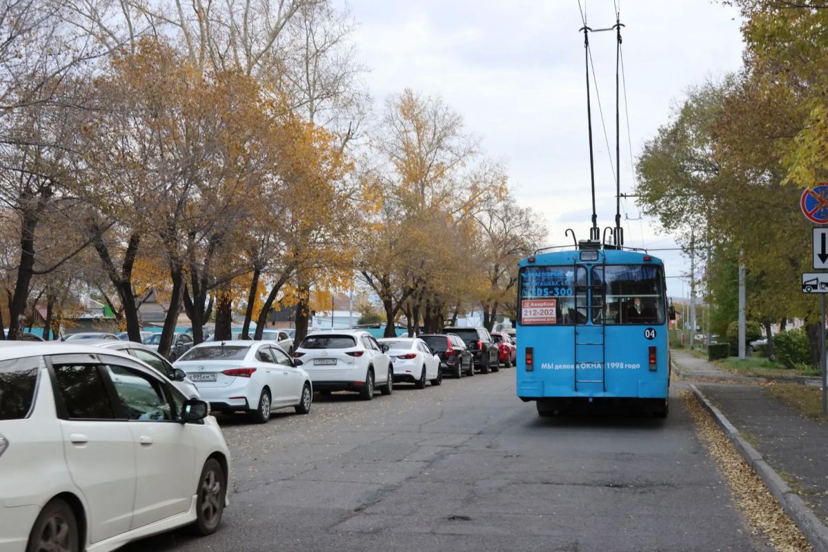 Драма на повороте: почему троллейбусы «застревают» в аэропорту Абакана Драма на повороте: почему троллейбусы «застревают» в аэропорту Абакана