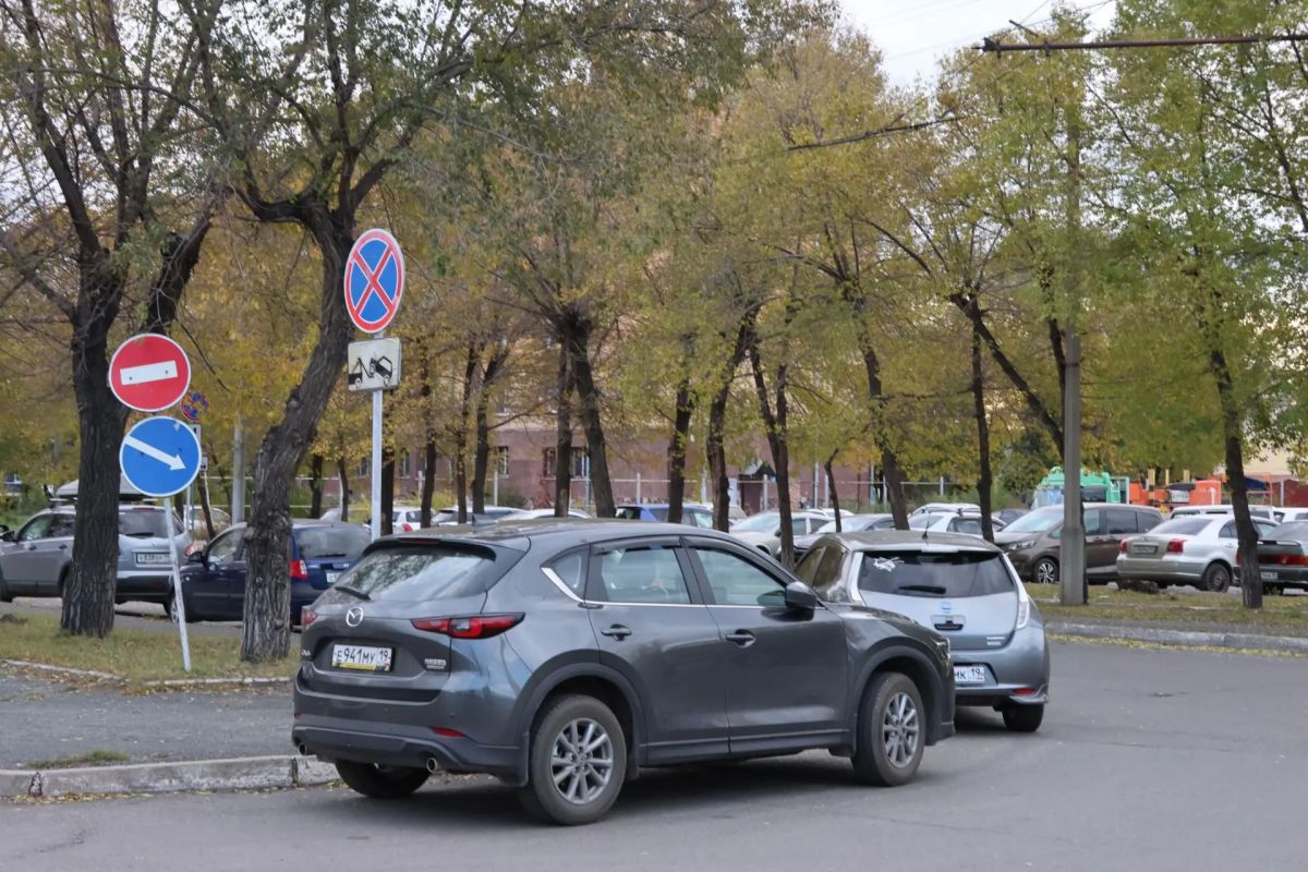 Драма на повороте: почему троллейбусы «застревают» в аэропорту Абакана Драма на повороте: почему троллейбусы «застревают» в аэропорту Абакана