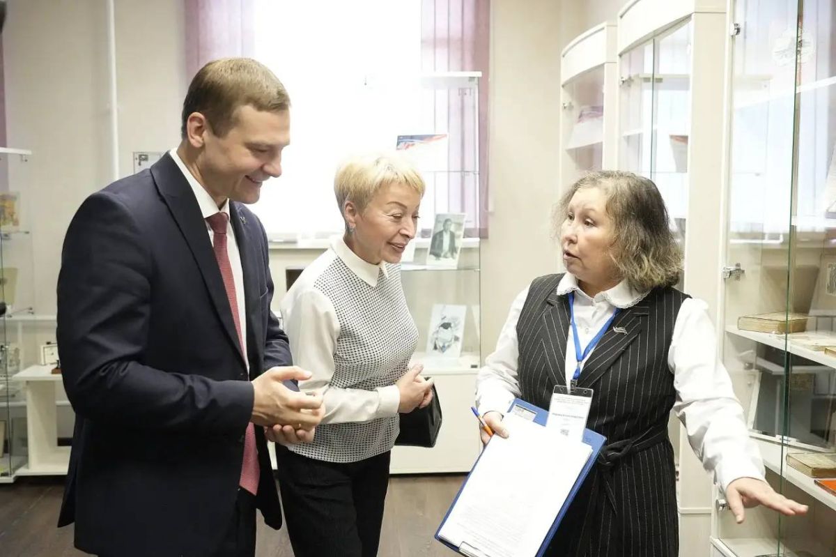 Валентин Коновалов: Открыл IV Международную научно-практическую конференцию «Доможаковские чтения» Валентин Коновалов: Открыл IV Международную научно-практическую конференцию «Доможаковские чтения»