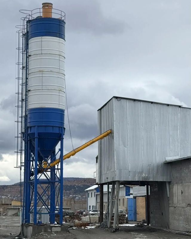 Министр экономического развития Хакасии посетил предприятие «Саянский Бетон»