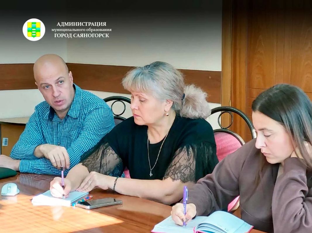 В администрации Саяногорска прошло заседание рабочей группы, где обсуждали проект будущей набережной В администрации Саяногорска прошло заседание рабочей группы, где обсуждали проект будущей набережной