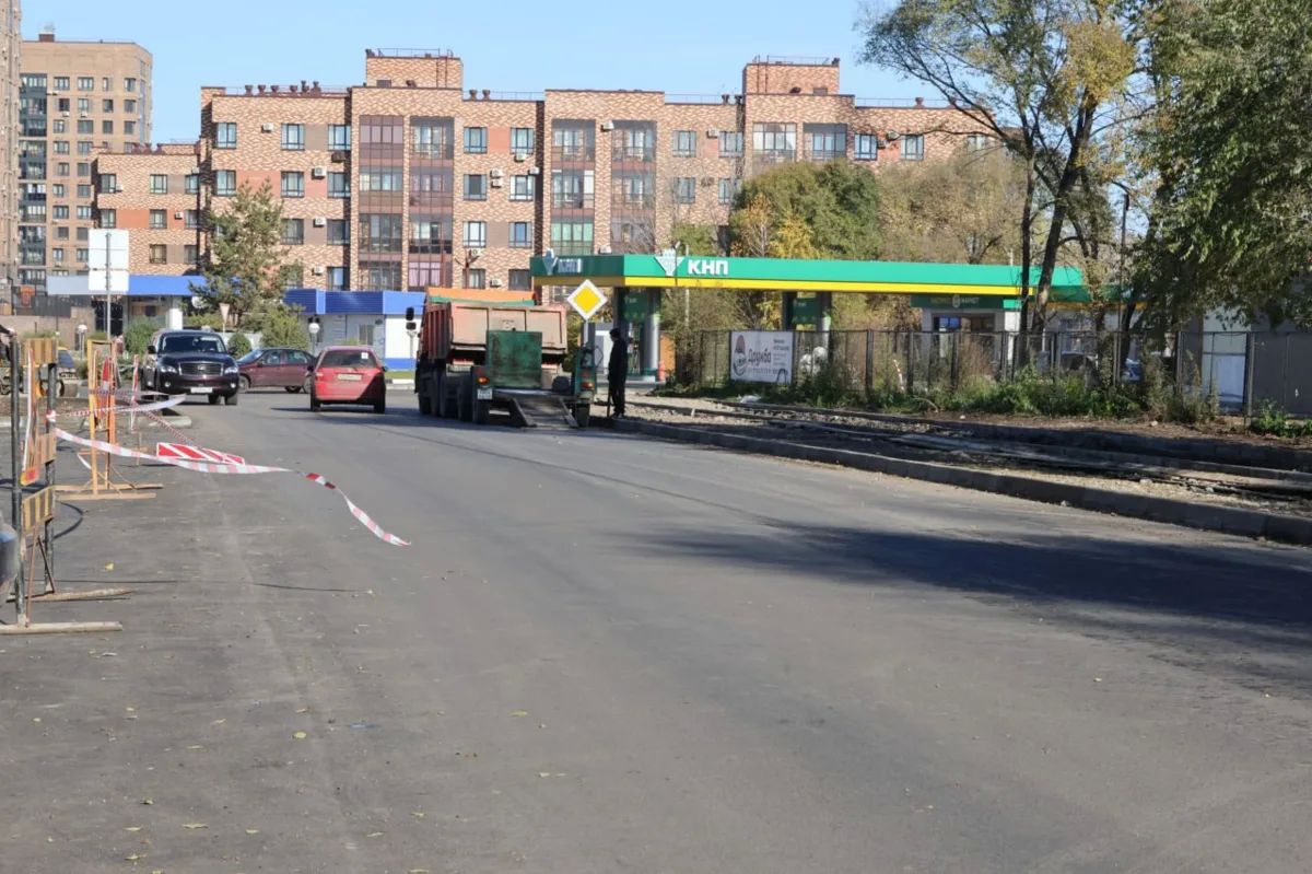 Часть Комарова в Абакане заасфальтировали Часть Комарова в Абакане заасфальтировали