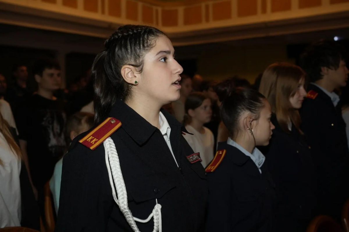 "Вместе мы – сила!": Валентин Коновалов приветствовал участников форума трёх поколений "Вместе мы – сила!": Валентин Коновалов приветствовал участников форума трёх поколений