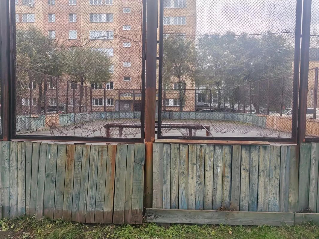 Прокурор Абакана потребовал от муниципалов отремонтировать обветшавшую хоккейную коробку Прокурор Абакана потребовал от муниципалов отремонтировать обветшавшую хоккейную коробку
