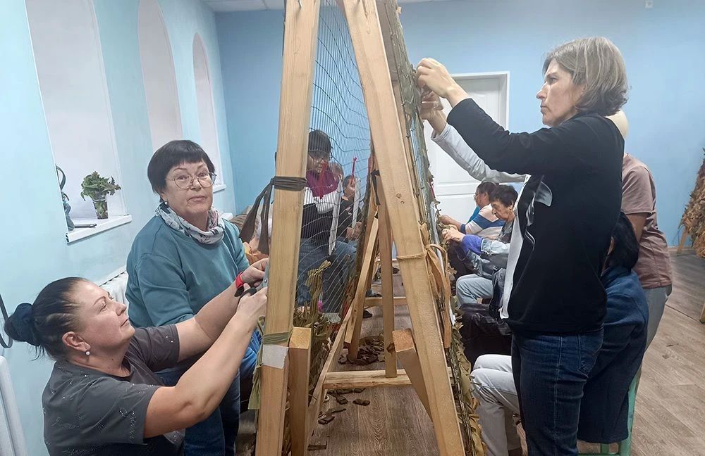 Подари тепло солдату. Вот уже четыре года неравнодушные черногорцы, объединившиеся в волонтёрскую группу «Подари тепло солдату», поддерживают земляков — участников СВО