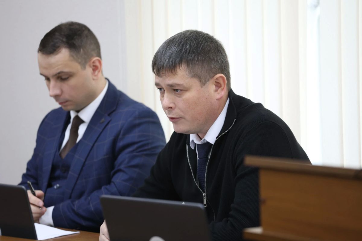 Жильё, переселение из аварийных домов и нелегальные перевозчики: в Верховном Совете Хакасии заслушали отчёты министерств Жильё, переселение из аварийных домов и нелегальные перевозчики: в Верховном Совете Хакасии заслушали отчёты министерств
