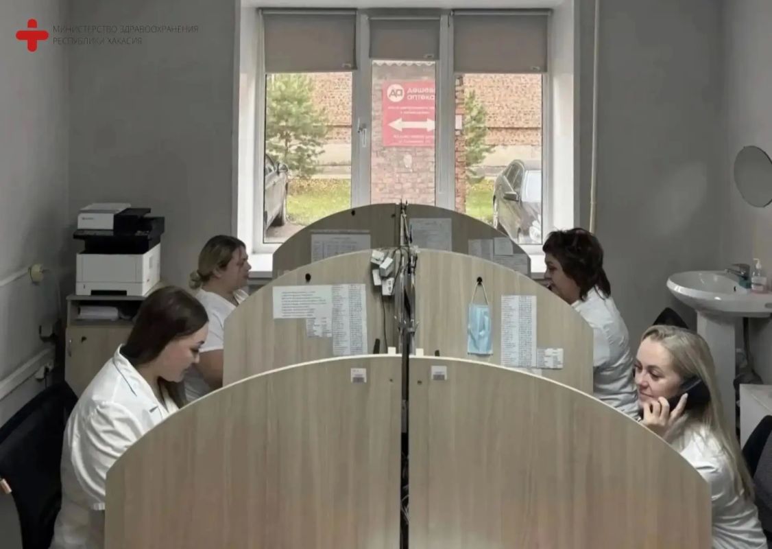 Операторы колл-центра Черногорской больницы усовершенствовали свои навыки общения с пациентами