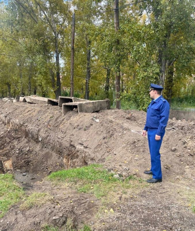 На контроле прокуратуры Республики Хакасия находятся вопросы надлежащего выполнения работ по восстановлению асфальтового покрытия, объектов благоустройства после проведения ремонтных работ коммунальной инфраструктуры