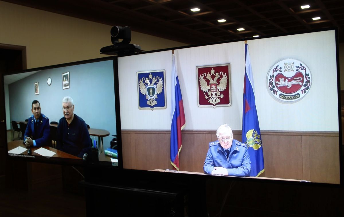 Прокурор Республики Хакасия Сергей Фирсов провел прием жителей гг. Абакана, Саяногорска, Таштыпского, Ширинского и Бейского районов в режиме видеоконференцсвязи Прокурор Республики Хакасия Сергей Фирсов провел прием жителей гг. Абакана, Саяногорска, Таштыпского, Ширинского и Бейского районов в режиме видеоконференцсвязи