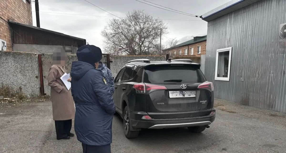 Житель Хакасии может лишиться внедорожника из-за долгов