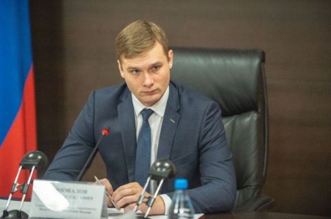 Валентин Коновалов: Открыл молодёжный форум ко Дню комсомола